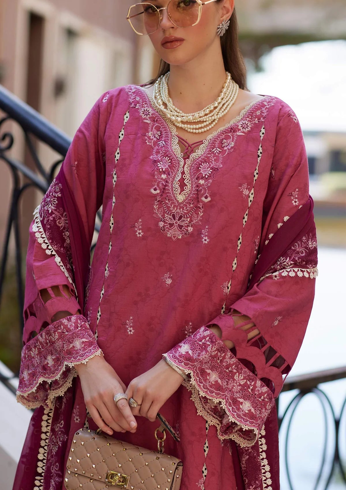 Savia - Kanwal Malik